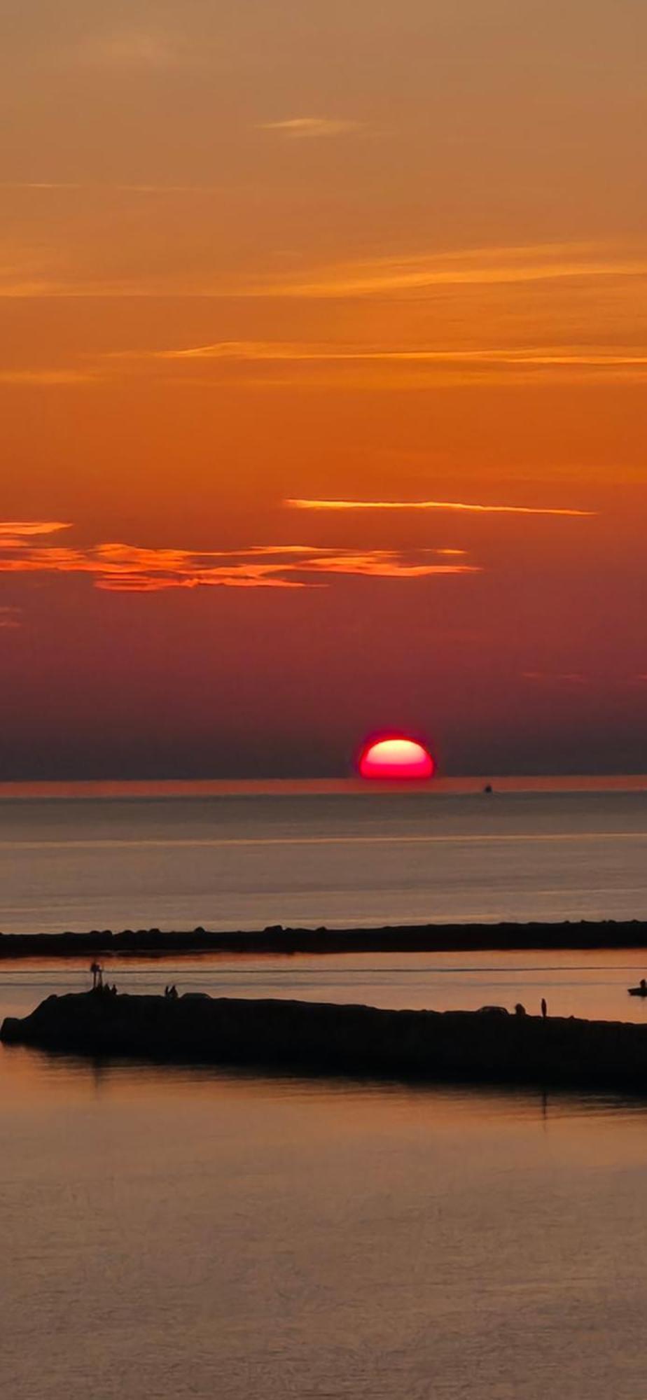 Sunset Apartment Shengjin Bagian luar foto